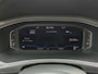 Volkswagen T-Roc 1.0 TSI Style / PARKEER SENSOREN V+A/ CAMERA/ DIGITAL DASH/ NAVI/ AIRCO