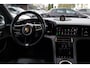 Porsche Taycan Cross Turismo 4 93 kWh / SoH 92,2% / Panoramadak / 360Camera / Passenger Display / Adaptieve Stoelen / Luchtvering / 21'' / Bose / Keyless / Sportchrono / Stoelventilatie / Stoelverwarming 4x / DAB / Cruise Control