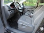 Volkswagen Touran 1.6-16V FSI Business Ecc Cruisecontrol Isofix Lm Velgen Trekhaak