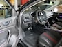 Renault Megane Estate 1.3 TCe R.S. Line | Head-up display | Achteruitrijcamera | BOSE | Keyless | Trekhaak | Dodehoek detectie | ACC | Digitaal dashboard | NAP