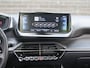 Peugeot 2008 SUV GT Pack 130pk Automaat | Schuif-/Kanteldak | Stoelverwarming | Focal Hifi