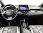 Toyota C-HR / C-HR+ 1.8 122pk Hybrid Dynamic Automaat | Trekhaak | Navigatie | Adaptieve Cruise Control | Camera | JBL | 18"LMV | Stoelverwarming | Keyless Entry/Start |