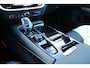 Volvo V60 2.0 T8 Plug-in hybrid AWD Plus Dark | Elektrisch verstelbare stoelen met geheugenfunctie | Premium audiosysteem van Harman Kardon | Semi-elektrische trekhaak | Stoelverwarming vóór en achter | Stuurverwarming | 360°-camera |