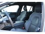 Volvo V60 2.0 T8 Plug-in hybrid AWD Plus Dark | Elektrisch verstelbare stoelen met geheugenfunctie | Premium audiosysteem van Harman Kardon | Semi-elektrische trekhaak | Stoelverwarming vóór en achter | Stuurverwarming | 360°-camera |