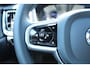 Volvo V60 2.0 T8 Plug-in hybrid AWD Plus Dark | Elektrisch verstelbare stoelen met geheugenfunctie | Premium audiosysteem van Harman Kardon | Semi-elektrische trekhaak | Stoelverwarming vóór en achter | Stuurverwarming | 360°-camera |