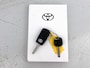 Toyota Yaris 1.5 Hybrid Active | 1e Eigenaar | NIEUW GELEVERD & ONDERHOUDEN | Metallic Rood | Apple Carplay / Android Auto |
