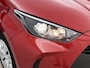 Toyota Yaris 1.5 Hybrid Active | 1e Eigenaar | NIEUW GELEVERD & ONDERHOUDEN | Metallic Rood | Apple Carplay / Android Auto |