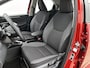 Toyota Yaris 1.5 Hybrid Active | 1e Eigenaar | NIEUW GELEVERD & ONDERHOUDEN | Metallic Rood | Apple Carplay / Android Auto |