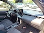 Toyota Corolla Cross Hybrid 140 STYLE 4S-BANDEN NL-AUTO EL-ACHTERKLEP BLIND SPOT PARK-SENSOREN NAVI APPLE/ANDROID 18'' LM-VELGEN