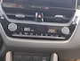 Toyota Corolla Cross Hybrid 140 STYLE 4S-BANDEN NL-AUTO EL-ACHTERKLEP BLIND SPOT PARK-SENSOREN NAVI APPLE/ANDROID 18'' LM-VELGEN
