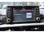 Kia Picanto 1.0 CVVT Design Edition Achteruitrijcamera/Cruise control/Climate control/Lederen bekleding/Navigatie/Elektrisch inklapbare spiegels/Licht metalen velgen/Led dagrijverlichting
