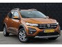 Dacia Sandero Stepway 1.0 TCe 90 Comfort | Climate | Cruise | Camera | Trekhaak | All seasons | Parkeersensoren voor en achter
