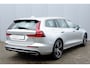 Volvo V60 T6 AUT8 310PK Inscription, Standkachel | Adaptieve Cruise Control met Pilot Assist | BLIS Dodehoekdetectie | 19 inch lichtmetalen velgen | Trekhaak, semi elektrisch inklapbaar | Park Assist voor & achter met camera |