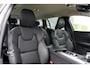 Volvo V60 T6 AUT8 310PK Inscription, Standkachel | Adaptieve Cruise Control met Pilot Assist | BLIS Dodehoekdetectie | 19 inch lichtmetalen velgen | Trekhaak, semi elektrisch inklapbaar | Park Assist voor & achter met camera |