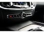 Volvo V60 T6 AUT8 310PK Inscription, Standkachel | Adaptieve Cruise Control met Pilot Assist | BLIS Dodehoekdetectie | 19 inch lichtmetalen velgen | Trekhaak, semi elektrisch inklapbaar | Park Assist voor & achter met camera |