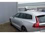 Volvo V60 T6 AUT8 310PK Inscription, Standkachel | Adaptieve Cruise Control met Pilot Assist | BLIS Dodehoekdetectie | 19 inch lichtmetalen velgen | Trekhaak, semi elektrisch inklapbaar | Park Assist voor & achter met camera |