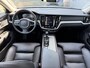 Volvo V60 T6 AUT8 310PK Inscription, Standkachel | Adaptieve Cruise Control met Pilot Assist | BLIS Dodehoekdetectie | 19 inch lichtmetalen velgen | Trekhaak, semi elektrisch inklapbaar | Park Assist voor & achter met camera |
