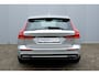 Volvo V60 T6 AUT8 310PK Inscription, Standkachel | Adaptieve Cruise Control met Pilot Assist | BLIS Dodehoekdetectie | 19 inch lichtmetalen velgen | Trekhaak, semi elektrisch inklapbaar | Park Assist voor & achter met camera |