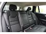 Volvo V60 T6 AUT8 310PK Inscription, Standkachel | Adaptieve Cruise Control met Pilot Assist | BLIS Dodehoekdetectie | 19 inch lichtmetalen velgen | Trekhaak, semi elektrisch inklapbaar | Park Assist voor & achter met camera |