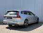 Volvo V60 T6 AUT8 310PK Inscription, Standkachel | Adaptieve Cruise Control met Pilot Assist | BLIS Dodehoekdetectie | 19 inch lichtmetalen velgen | Trekhaak, semi elektrisch inklapbaar | Park Assist voor & achter met camera |
