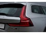 Volvo V60 T6 AUT8 310PK Inscription, Standkachel | Adaptieve Cruise Control met Pilot Assist | BLIS Dodehoekdetectie | 19 inch lichtmetalen velgen | Trekhaak, semi elektrisch inklapbaar | Park Assist voor & achter met camera |