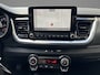 Kia Stonic 1.0 T-GDi MHEV DynamicLine | Trekhaak | LED | Navigatie | Climate Control | Apple Carplay/Android Auto | All seasonbanden