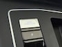 Volkswagen Golf Variant 1.5 eTSI Life Business | Trekhaak | Adaptieve cruise control | Navigatie | Stoel- en stuurwielverwarming | Lane assist | Sfeerverlichting | Carplay |