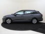 Volkswagen Golf Variant 1.5 eTSI Life Business | Trekhaak | Adaptieve cruise control | Navigatie | Stoel- en stuurwielverwarming | Lane assist | Sfeerverlichting | Carplay |