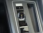 Volkswagen Golf Variant 1.5 eTSI Life Business | Trekhaak | Adaptieve cruise control | Navigatie | Stoel- en stuurwielverwarming | Lane assist | Sfeerverlichting | Carplay |