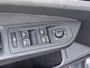 Volkswagen Golf Variant 1.5 eTSI Life Business | Trekhaak | Adaptieve cruise control | Navigatie | Stoel- en stuurwielverwarming | Lane assist | Sfeerverlichting | Carplay |