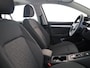 Volkswagen Golf 1.5 eHybrid Life Edition 204 pk Automaat (DSG) | Verlengde garantie | Navigatie via App | Panoramadak | Parkeersensoren (Park assist) | Achteruitrijcamera |