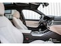 BMW 3-Serie Touring 330i xDrive High Executive M-Sport, trekhaak, panoramadak, head-up, laser, comfort acces