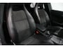 Mercedes-Benz A-klasse 200 AMG Line / A45 AMG Diffuser / Panamericana Grille / Panoramadak / Carbon interieurdelen / Stoelverwarming / LED High Performance / Cruise Control / 18'' LMV / Agility Control / PDC V+A