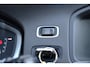 Volvo V60 2.0 T4 Business Sport R-Design | NAP | 190 PK | Pano | Camera | Leder | Clima | Stoelverwarming | Trekhaak |