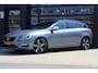 Volvo V60 2.0 T4 Business Sport R-Design | NAP | 190 PK | Pano | Camera | Leder | Clima | Stoelverwarming | Trekhaak |