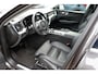 Volvo XC60 2.0 T6 Plug-in hybrid AWD Plus Bright | Luchtvering | Verwarmde voorstoelen & Stuurwiel | Adaptieve Cruise Control | BLIS Dodehoekdetectie | Trekhaak semi elektrisch inklapbaar
