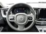 Volvo XC60 2.0 T6 Plug-in hybrid AWD Plus Bright | Luchtvering | Verwarmde voorstoelen & Stuurwiel | Adaptieve Cruise Control | BLIS Dodehoekdetectie | Trekhaak semi elektrisch inklapbaar
