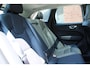 Volvo XC60 2.0 T6 Plug-in hybrid AWD Plus Bright | Luchtvering | Verwarmde voorstoelen & Stuurwiel | Adaptieve Cruise Control | BLIS Dodehoekdetectie | Trekhaak semi elektrisch inklapbaar