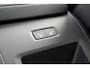 Volvo XC60 2.0 T6 Plug-in hybrid AWD Plus Bright | Luchtvering | Verwarmde voorstoelen & Stuurwiel | Adaptieve Cruise Control | BLIS Dodehoekdetectie | Trekhaak semi elektrisch inklapbaar