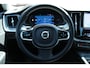 Volvo XC60 2.0 T6 Plug-in hybrid AWD Plus Bright | Luchtvering | Verwarmde voorstoelen & Stuurwiel | Adaptieve Cruise Control | BLIS Dodehoekdetectie | Trekhaak semi elektrisch inklapbaar