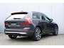 Volvo XC60 2.0 T6 Plug-in hybrid AWD Plus Bright | Luchtvering | Verwarmde voorstoelen & Stuurwiel | Adaptieve Cruise Control | BLIS Dodehoekdetectie | Trekhaak semi elektrisch inklapbaar