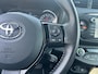 Toyota Yaris 1.5 Hybrid Bi-Tone |Automaat|climate controle| dakspoiler| extra getint glas| 12 maanden Bovag Garantie|