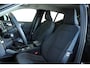 Volvo XC40 T2 Momentum | Automaat | Navigatie | Parkeercamera | Parkeersensoren voor en achter | Apple Carplay | Android Auto | Climate Control | Cruise Control