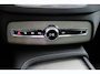 Volvo XC90 T8 Plug-in hybrid AWD Ultra Dark | Luchtvering | Trekhaak | SoH 96% | Harman/Kardon | Stoelventilatie | Massage | Harman/Kardon | 360 Camera | 22 Inch Wielen