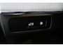 Volvo XC90 T8 Plug-in hybrid AWD Ultra Dark | Luchtvering | Trekhaak | SoH 96% | Harman/Kardon | Stoelventilatie | Massage | Harman/Kardon | 360 Camera | 22 Inch Wielen