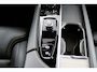 Volvo XC90 T8 Plug-in hybrid AWD Ultra Dark | Luchtvering | Trekhaak | SoH 96% | Harman/Kardon | Stoelventilatie | Massage | Harman/Kardon | 360 Camera | 22 Inch Wielen