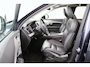 Volvo XC90 T8 Plug-in hybrid AWD Ultra Dark | Luchtvering | Trekhaak | SoH 96% | Harman/Kardon | Stoelventilatie | Massage | Harman/Kardon | 360 Camera | 22 Inch Wielen