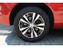 Volvo XC60 2.0 Recharge T6 AWD Inscription | Incl. 12 maanden Garantie | Panorama dak | Elektrisch wegklapbare trekhaak | Stoel/stuurverwarming | Achterbank verwarming | Climate controle | Achteruitrijcamera | Elektrische kofferbakklep | Navigatie | Apple CarPlay/Android Auto | Schuif/kantel dak | Virtual cockpit | Dodehoek detectie |