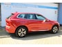 Volvo XC60 2.0 Recharge T6 AWD Inscription | Incl. 12 maanden Garantie | Panorama dak | Elektrisch wegklapbare trekhaak | Stoel/stuurverwarming | Achterbank verwarming | Climate controle | Achteruitrijcamera | Elektrische kofferbakklep | Navigatie | Apple CarPlay/Android Auto | Schuif/kantel dak | Virtual cockpit | Dodehoek detectie |
