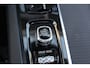 Volvo XC60 2.0 Recharge T6 AWD Inscription | Incl. 12 maanden Garantie | Panorama dak | Elektrisch wegklapbare trekhaak | Stoel/stuurverwarming | Achterbank verwarming | Climate controle | Achteruitrijcamera | Elektrische kofferbakklep | Navigatie | Apple CarPlay/Android Auto | Schuif/kantel dak | Virtual cockpit | Dodehoek detectie |